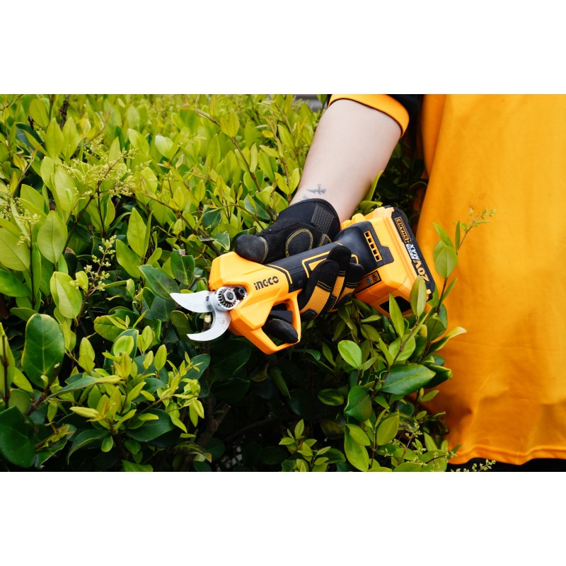 Секатор садовый  с аккумулятором 20V Li-Ion INGCO CSSLI202581