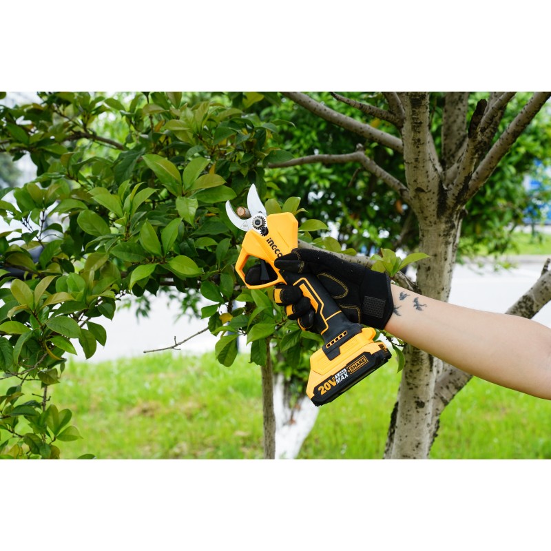 Секатор садовый  с аккумулятором 20V Li-Ion INGCO CSSLI202581